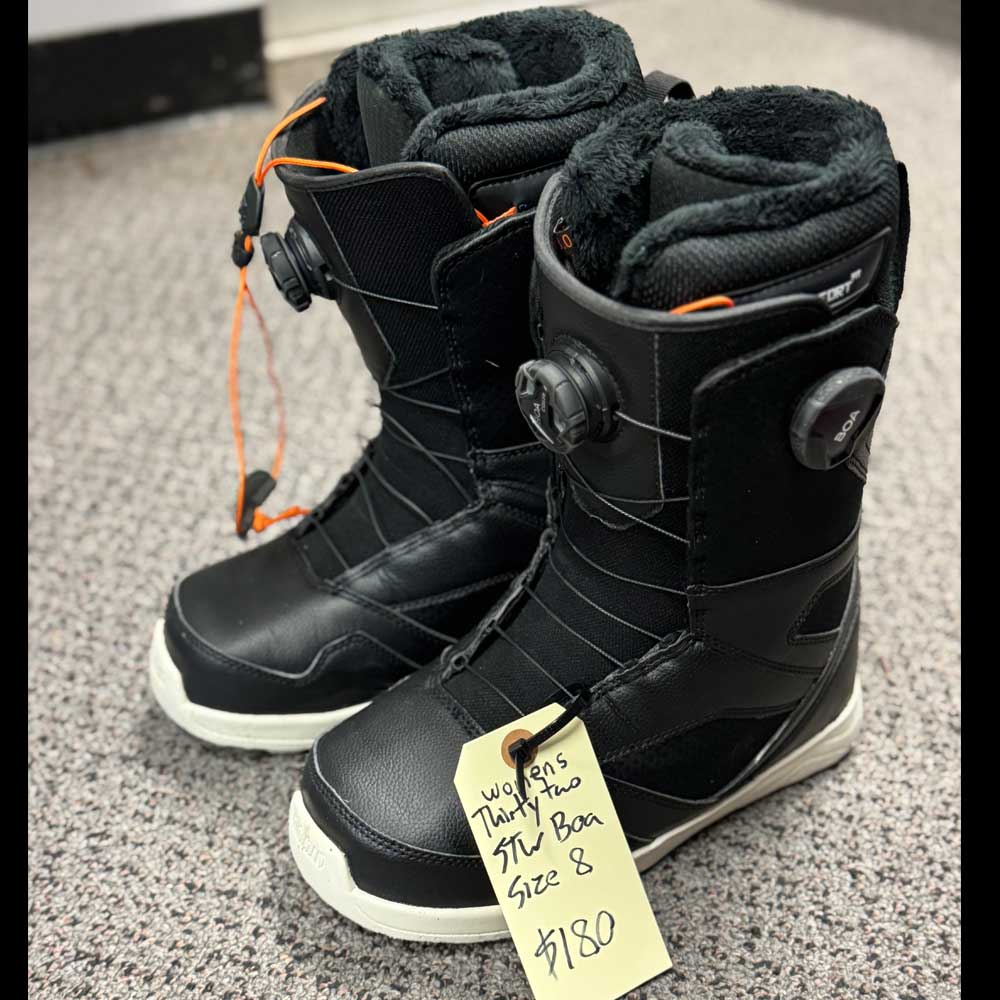 Pre Owned Thirty Two STW Boa Women's Snowboard Boots - Size 8