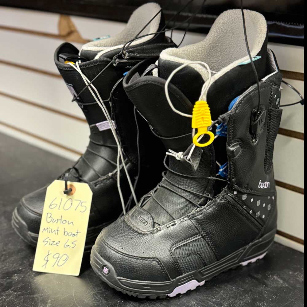 Pre Owned Burton Mint Boa Women's Snowboard Boots - Size 6.5