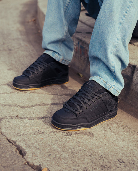 Globe Tilt Skate Shoes - Black/Black