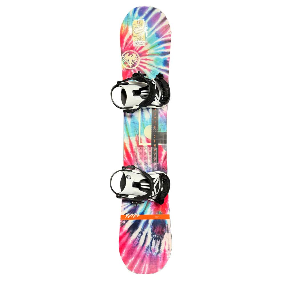 Pre Owned Never Summer 2022 Yutes 130 Snowboard and New 2025 Union Flite 5-7.5 Bindings