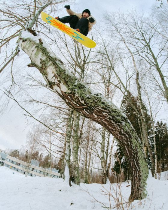 Gnu Head Space Men's Snowboard 2025