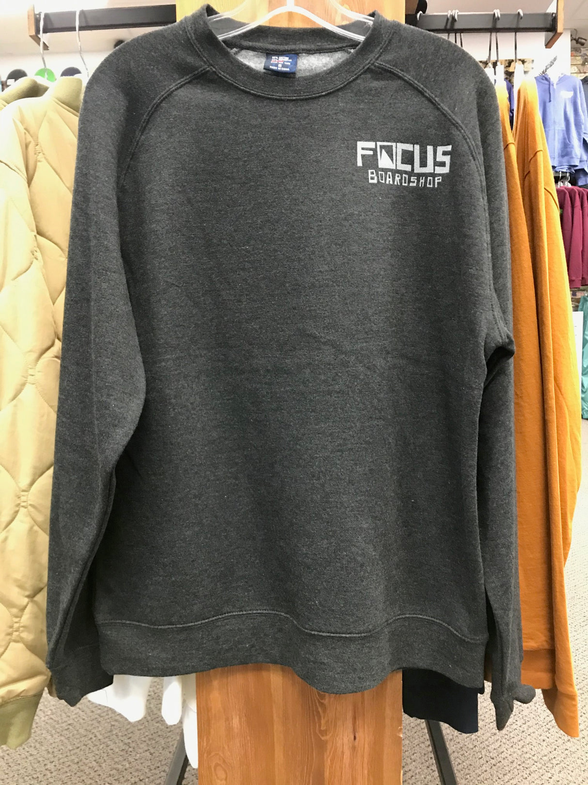 Focus Snowy Peak Logo Crew Charcoal